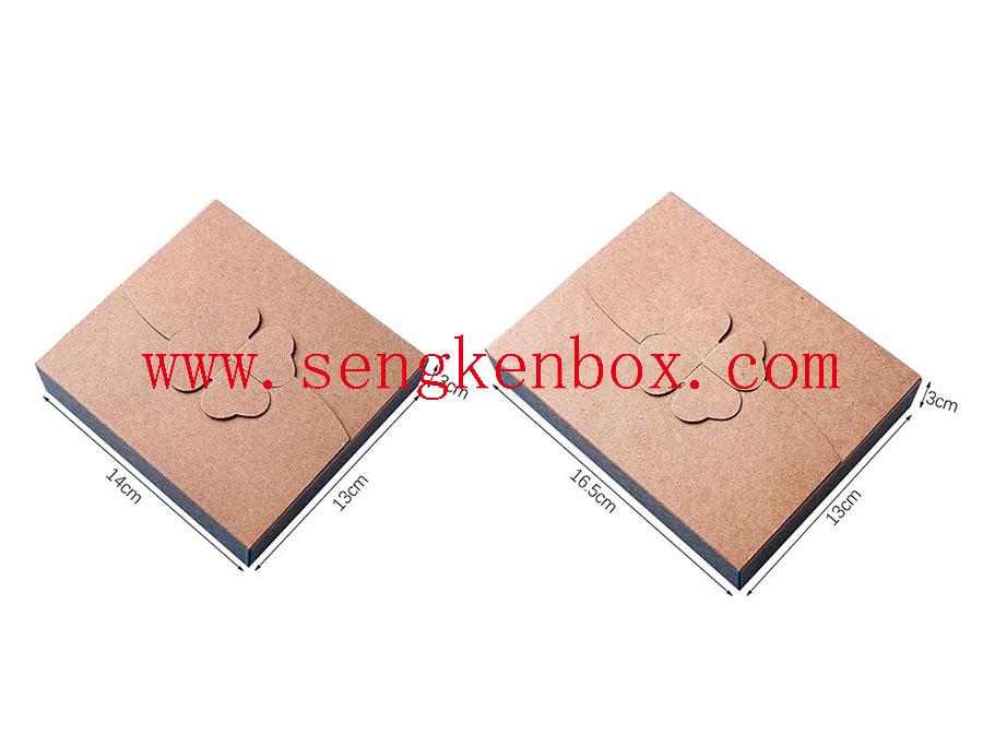 Pudełko papierowe z przełącznikiem czterolistnej koniczyny