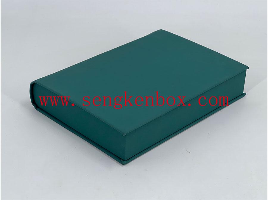 Zielone skórzane pudełko z klapką