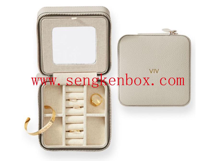 Skórzane pudełko do przechowywania biżuterii Saffiano