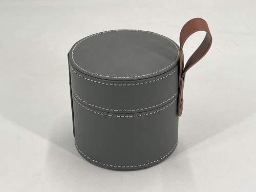 Sprzedaż OEM i ODM Round leather box with handle for ceramic jar packaging