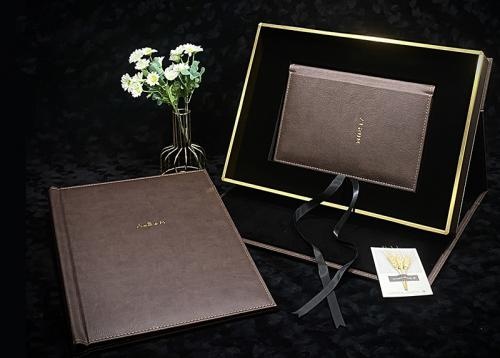 Sprzedaż OEM i ODM Wholesale leather wedding album collection with ribbon gift box