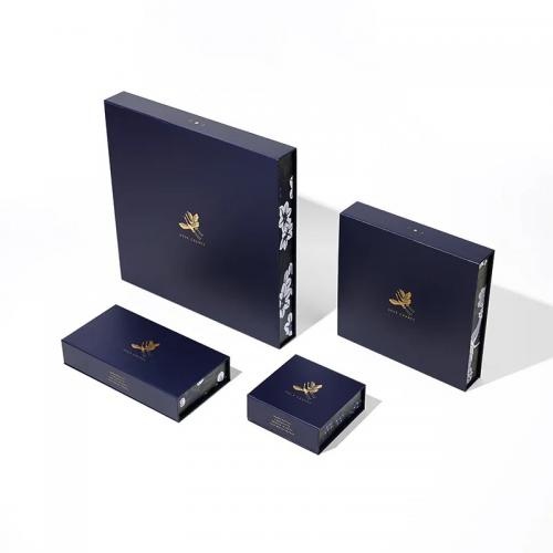 Sprzedaż OEM i ODM Custom CMYK printed magnetic chocolate gift box with divider