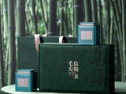 Xinyang Maojian Gift Box Plus Four Small Cans