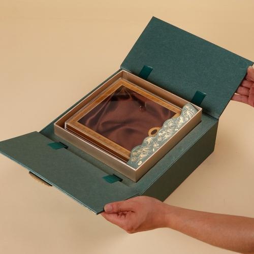 Custom Bird's Nest Gift Box